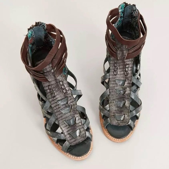 Freebird Penny in Teal Size 8 - Picture 3 of 12